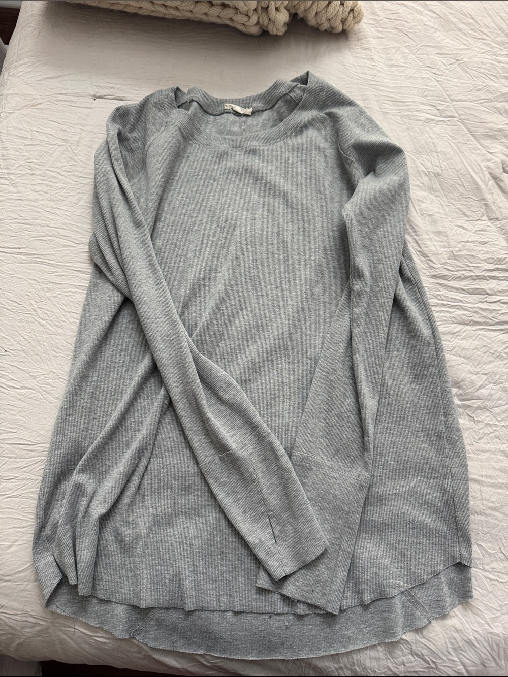easel Light Gray Long Sleeve Tee